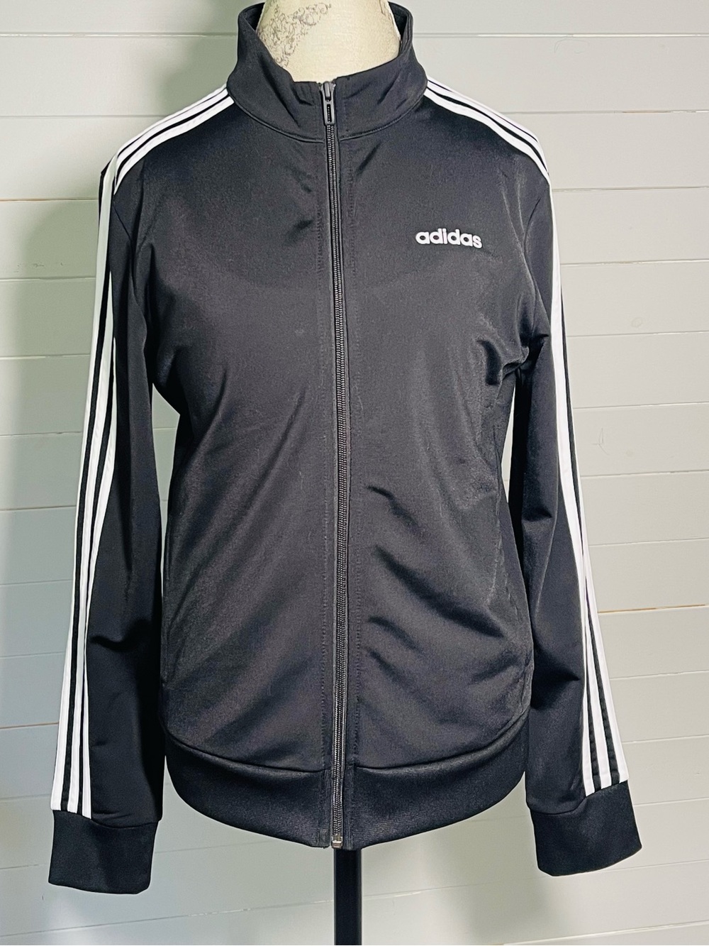 NWOT Adidas Women’s M 2-Piece 3-Stripes Track Jacket & Leggings Set